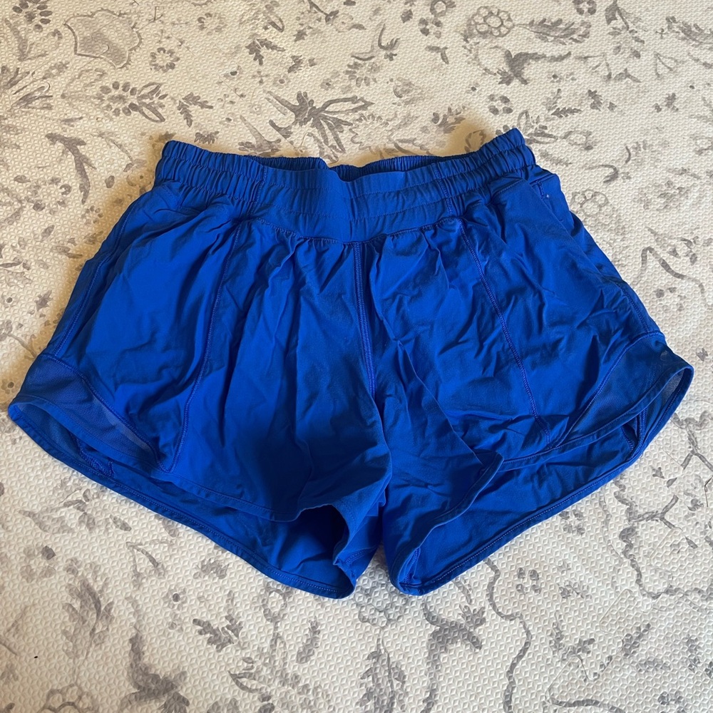 Lululemon hotty hot low rise shorts